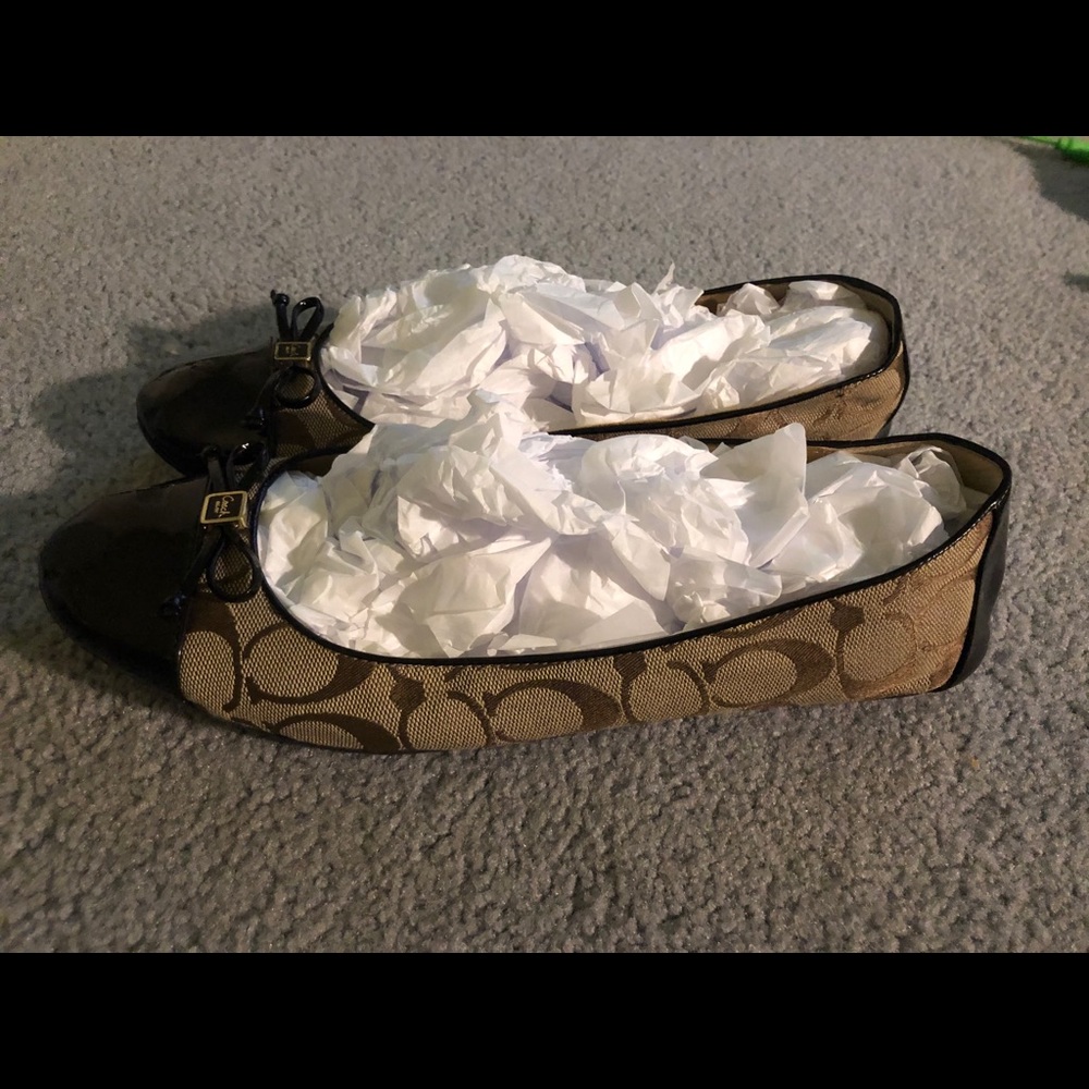 Coach flats